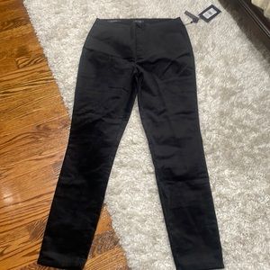 Woman’s Pants Brand NYDJ Size: 8